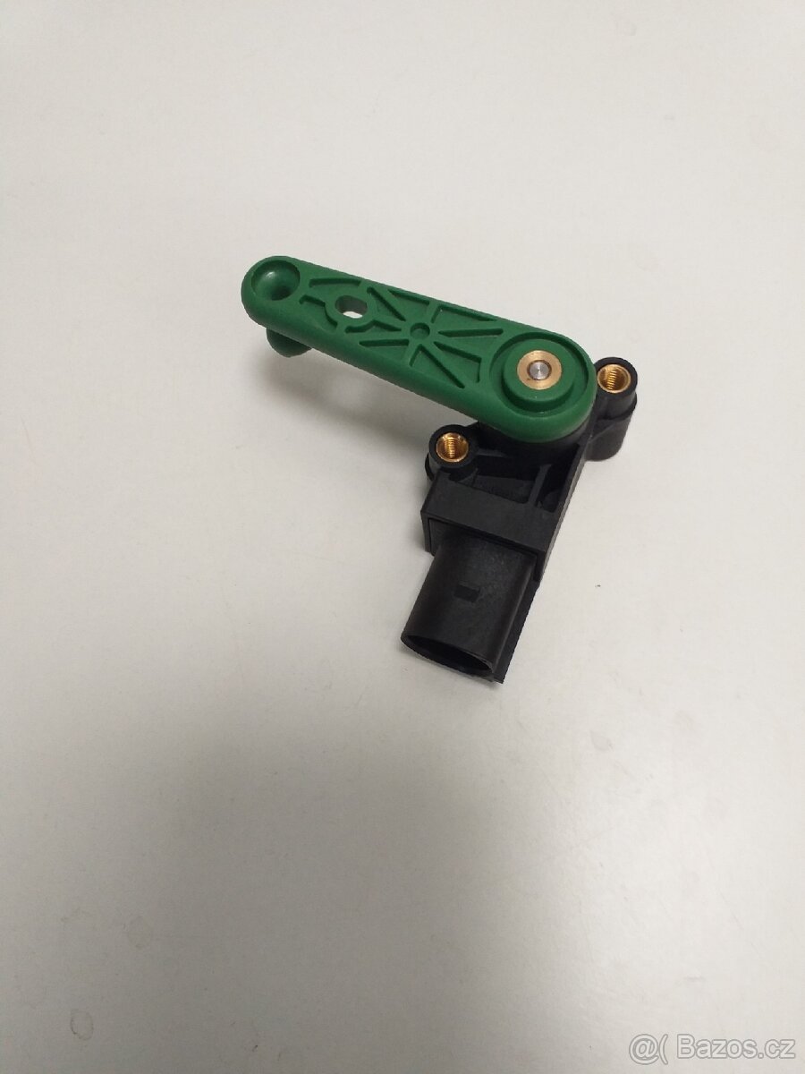 čidlo úrovně podvozku úhel sklonu Xenon 5Q0907503 - 2