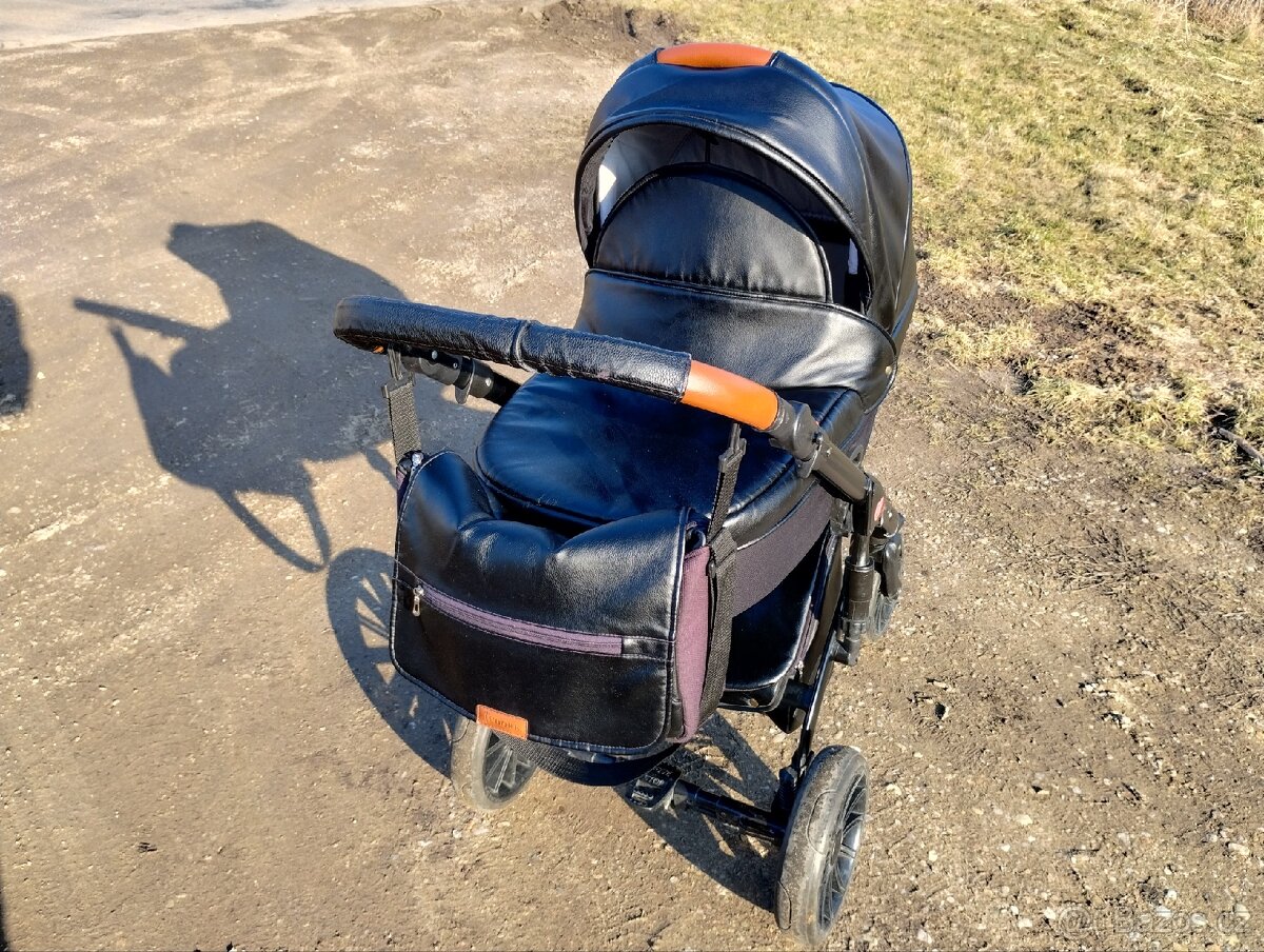 Kočárek trojkombinace. - 2