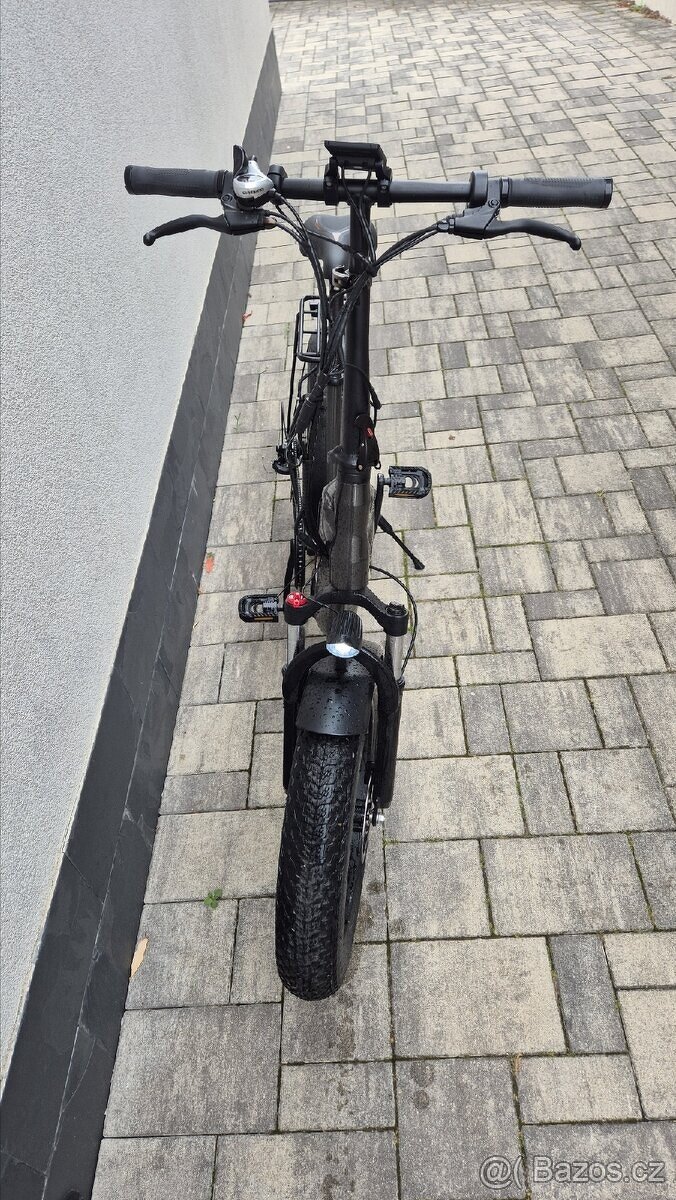 Zánovní skládací elektrokolo, najeto 200km - 2