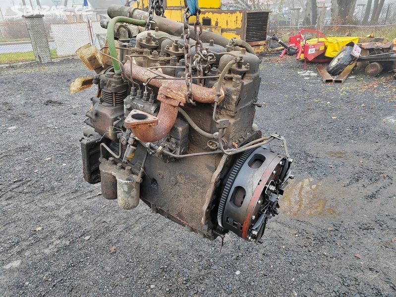 ZETOR 7045 díly (motor,převodovka,kabina a td.) - 2