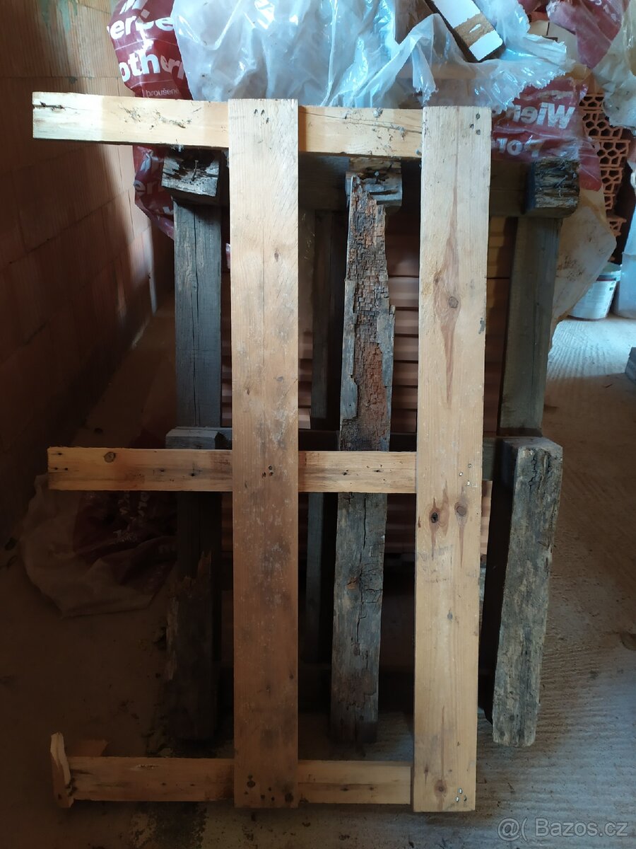 Staré palety na topení za odvoz - 2