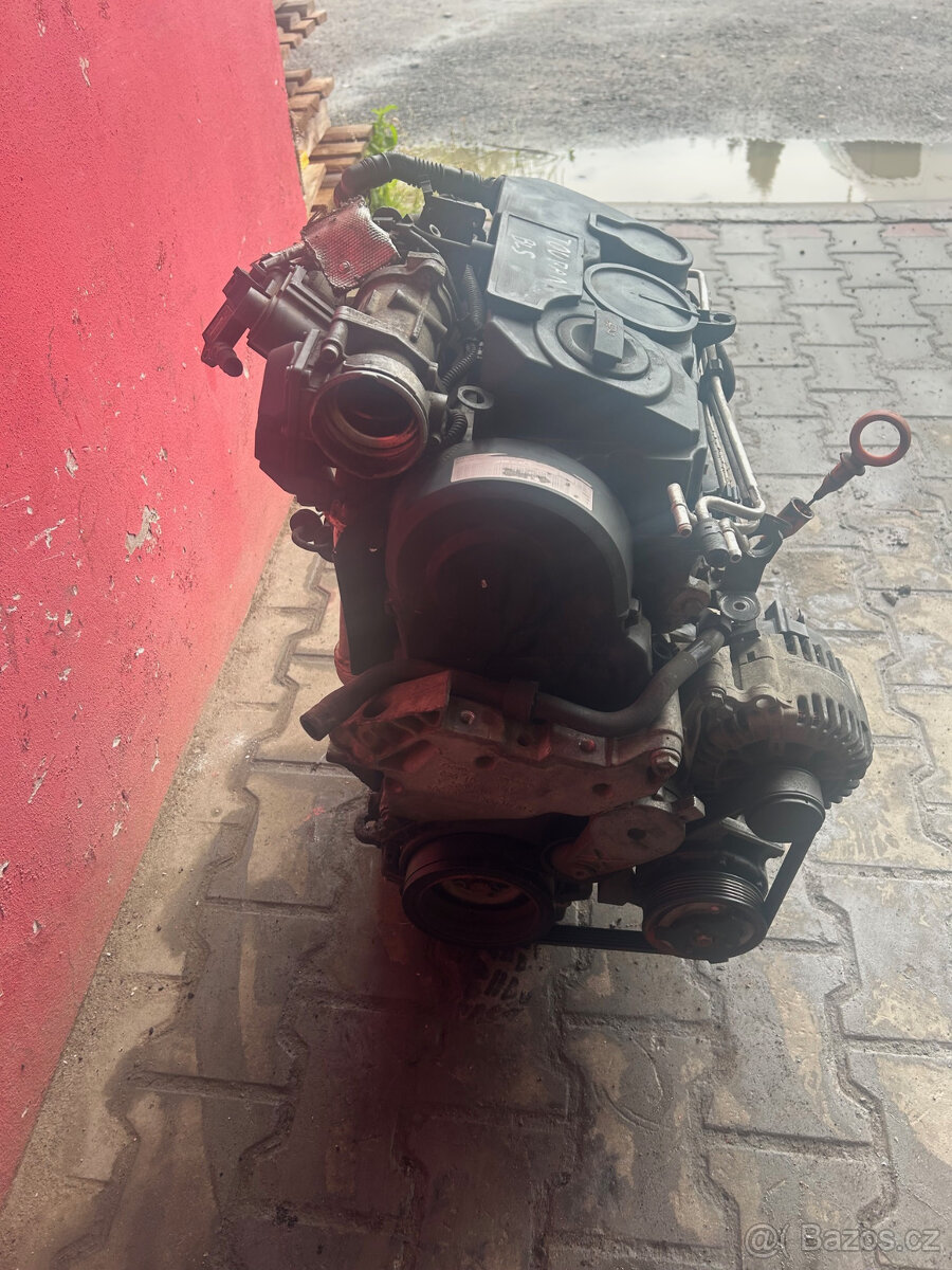 Motor 1,9TDI 77KW VW Touran typ BLS kompletní - 2