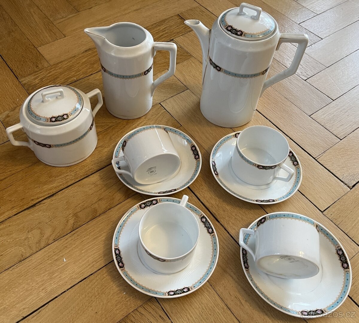 SERVIS-KÁVA-RAKOUSKO a DVA DÁRKY - 2