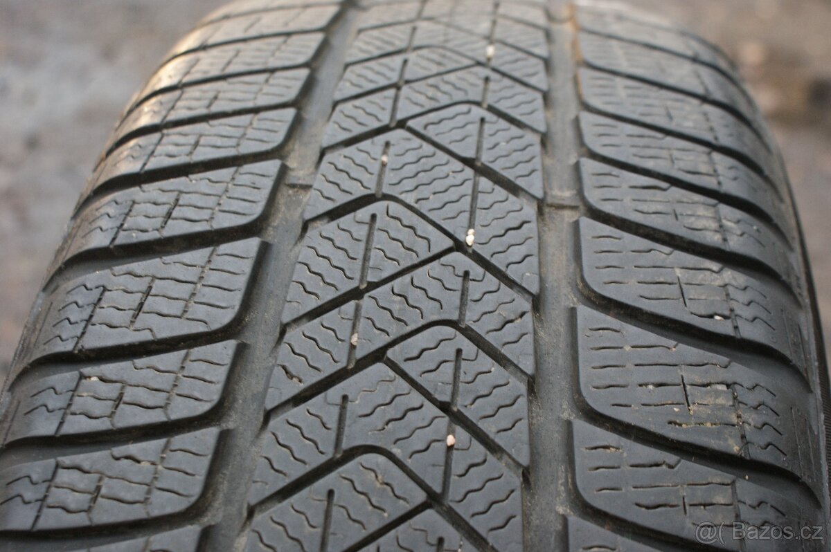 2ks zimnich pneu Pirelli Winter Sottozero 3 225/60 R17 99H - 2