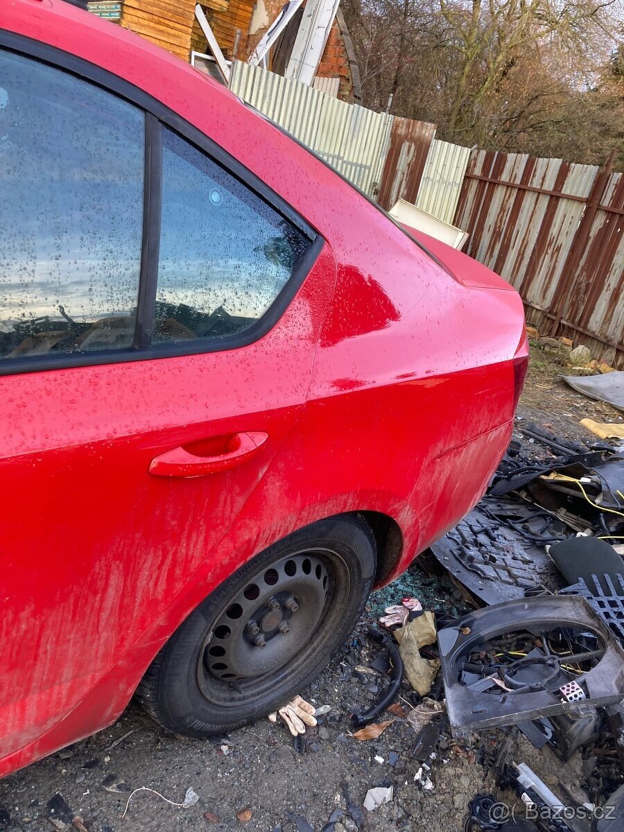 Prodám nd. a výřezové díly Škoda Octavia 3 LF3K-8T8T - 2