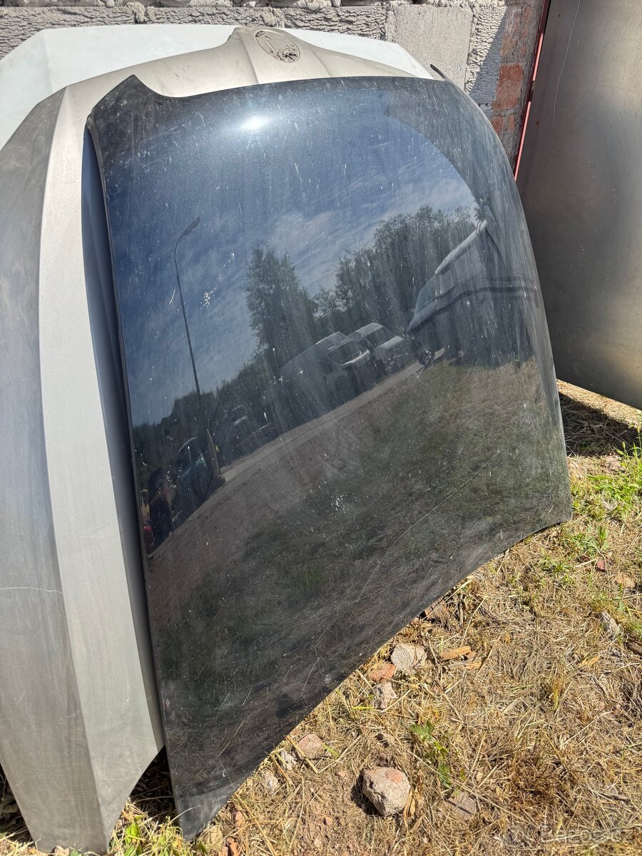 Audi A6 4F kapota - 2