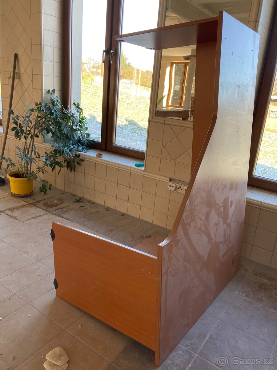 Kancelářský stůl s kontejnerem - 2