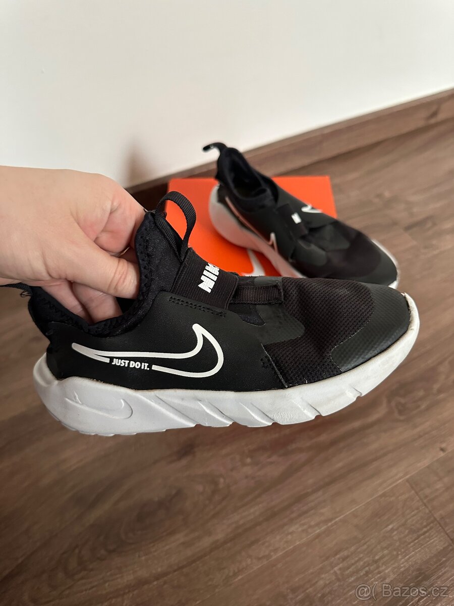 Nazouvací Nike vel. 33,5 - 2