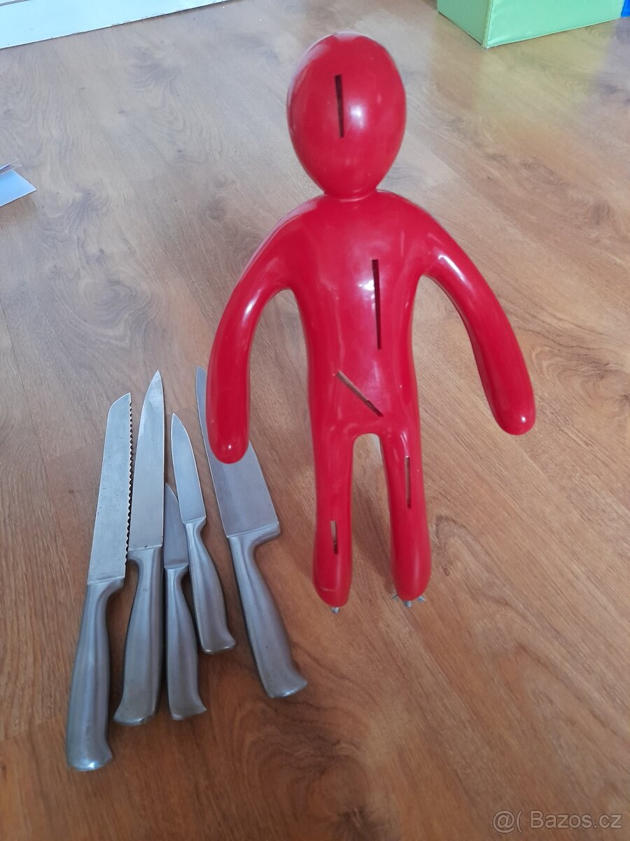 Stojánek na nože. - 2