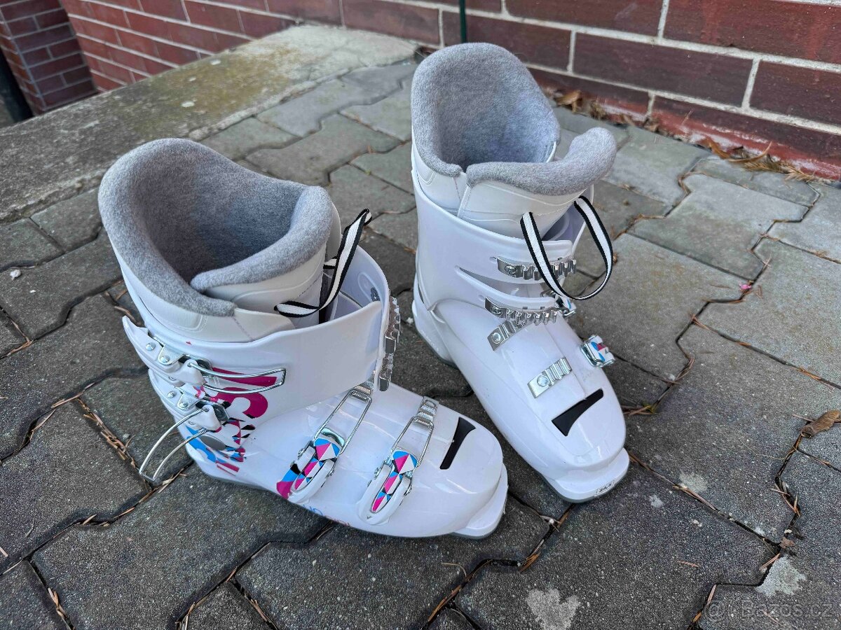 Rossignol lyžáky 38,5 mondo 245 - 2