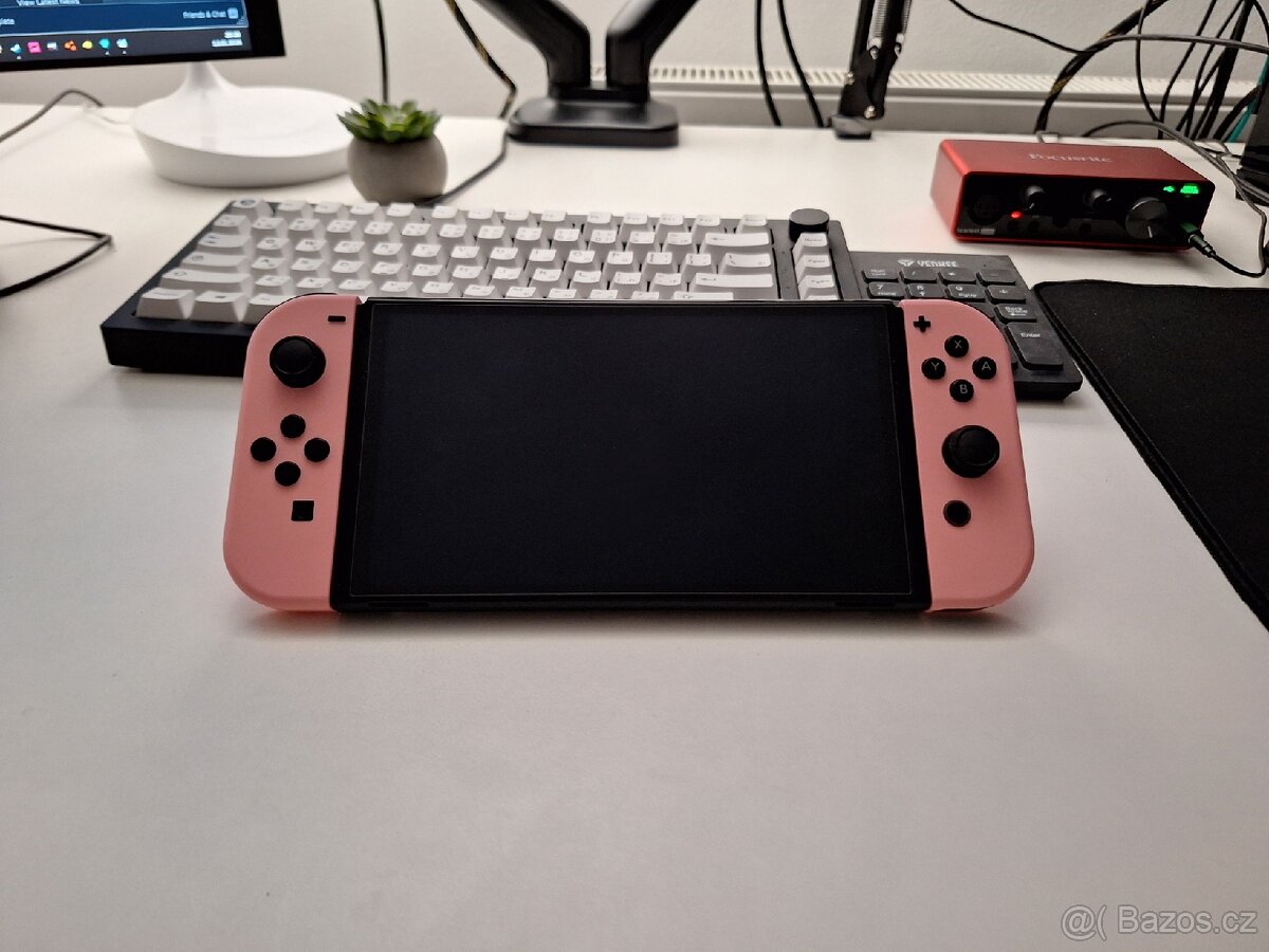 Nintendo Switch OLED + chip - 2