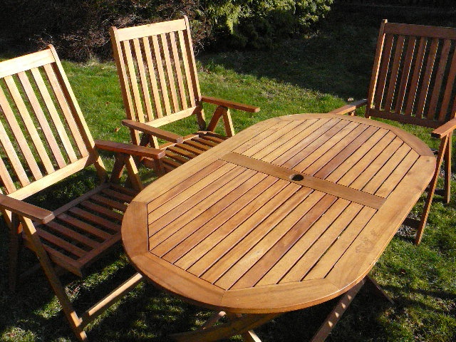 Zahradní nábytek + polstrování - 2