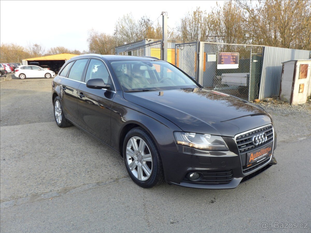 Audi A4 2,0 TDI 4x4, NAVI, 1.MAJITEL - 2
