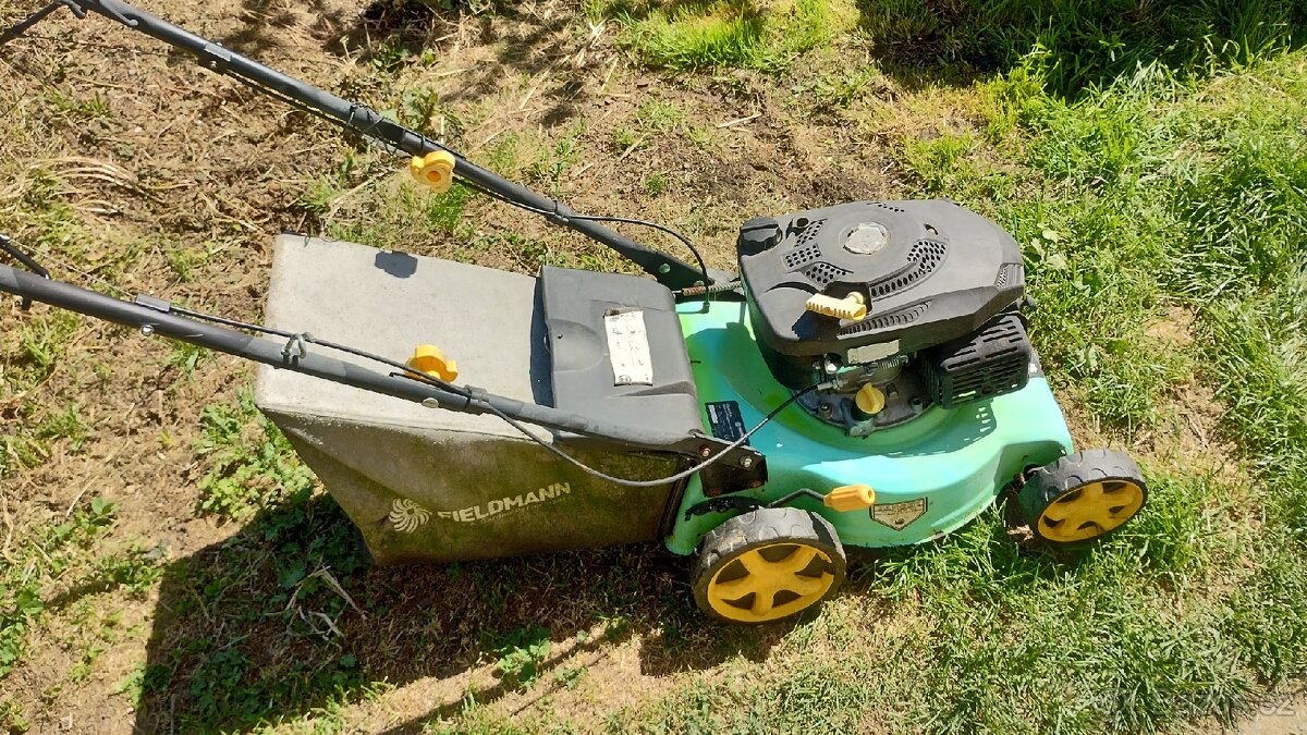 BENZÍNOVÁ SEKAČKA - 2