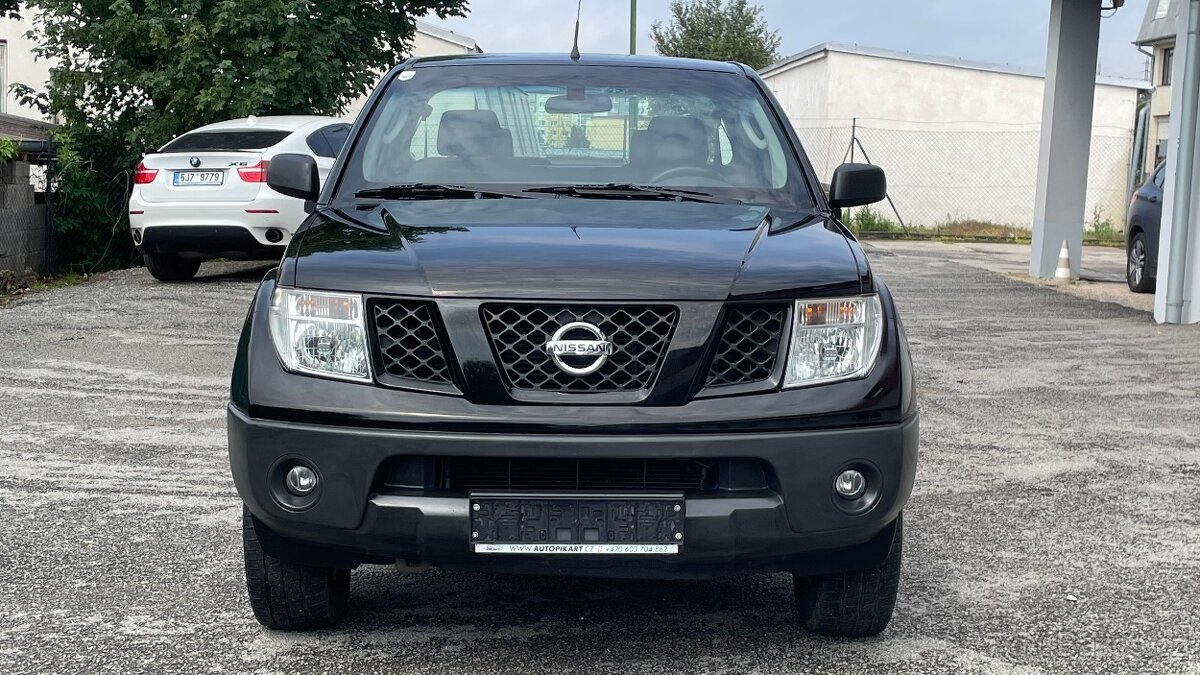 Nissan Navara 2,5dci 128kW, klima - 2