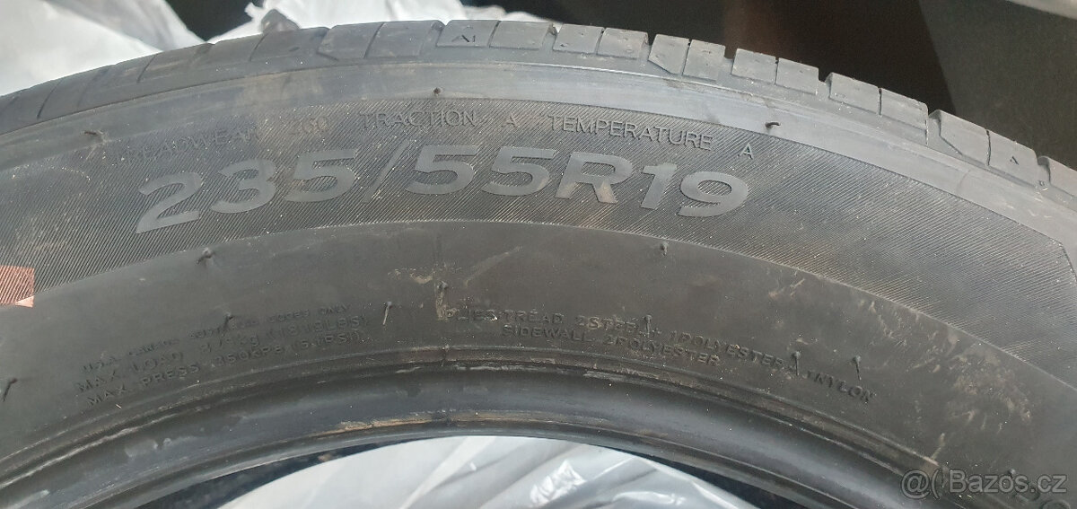 Nové, letní pneu HANKOOK VENTUS 235/55/19 - 2