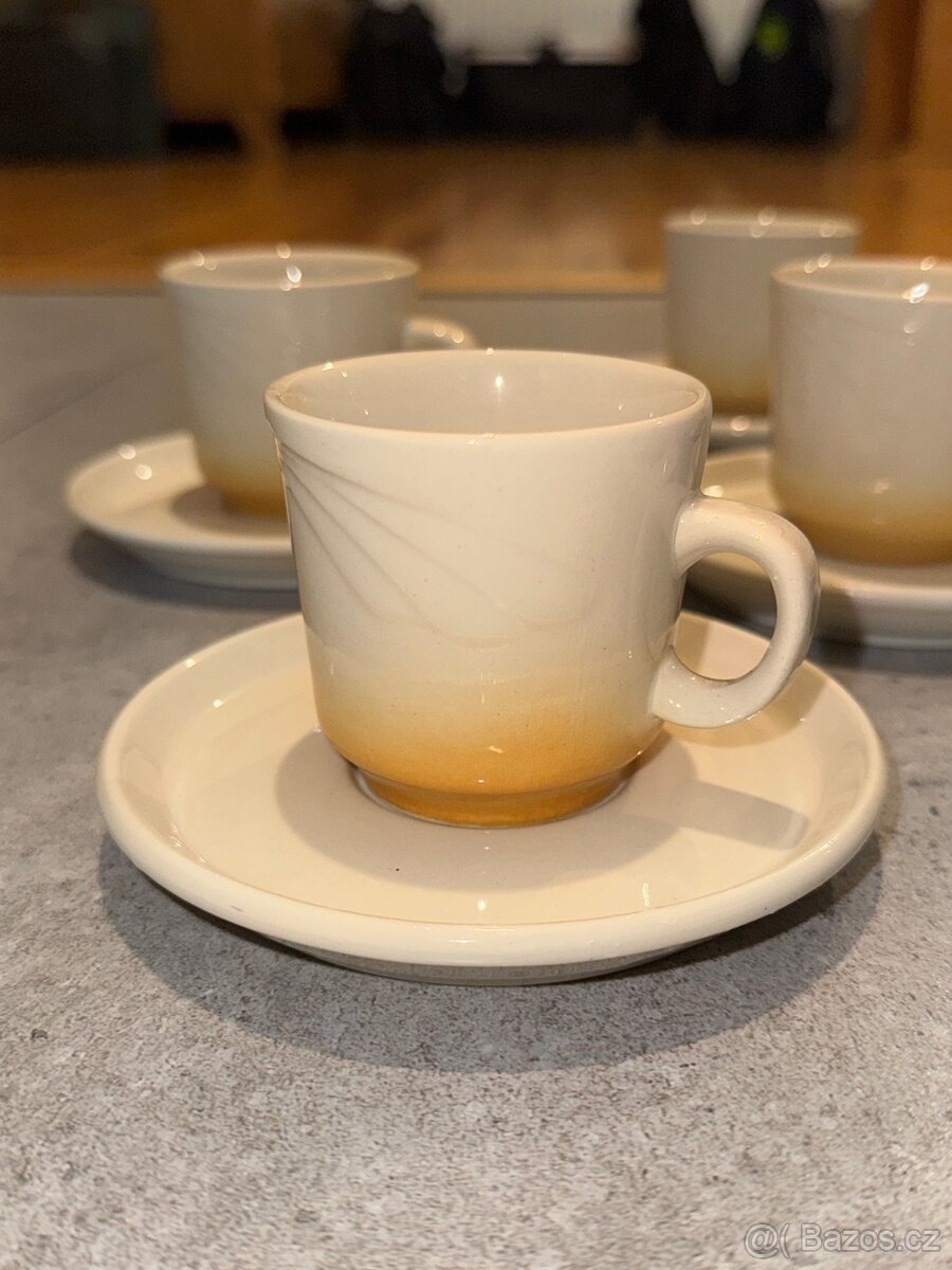 Šálky s podšálky na espresso - 2