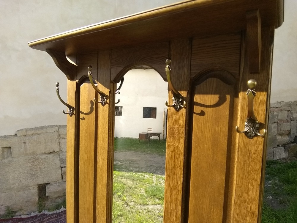 Dubová věšáková stěna přelom 19./20. století - 2