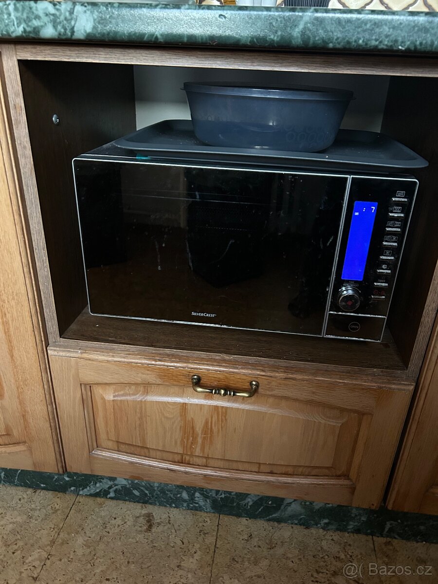 Kuchyňská linka s myčkou a mikrovlnkou - 2