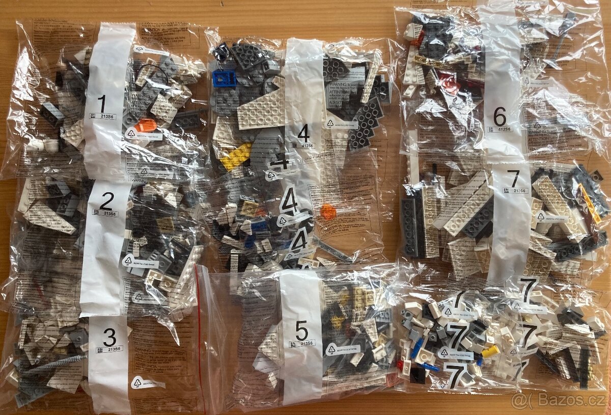 Lego SW 75098 Útok na Hoth - kompletní základna - 2