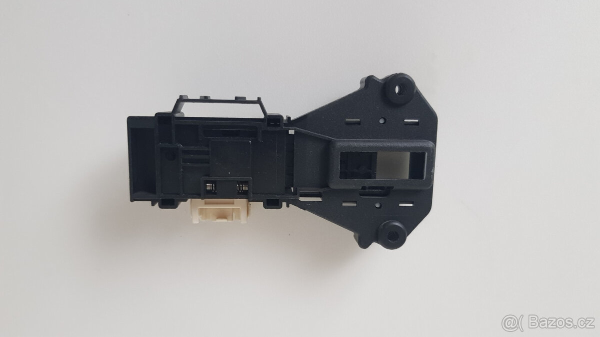 Uzamykací mechanismus dvířek k pračce Whirlpool AWO - 2