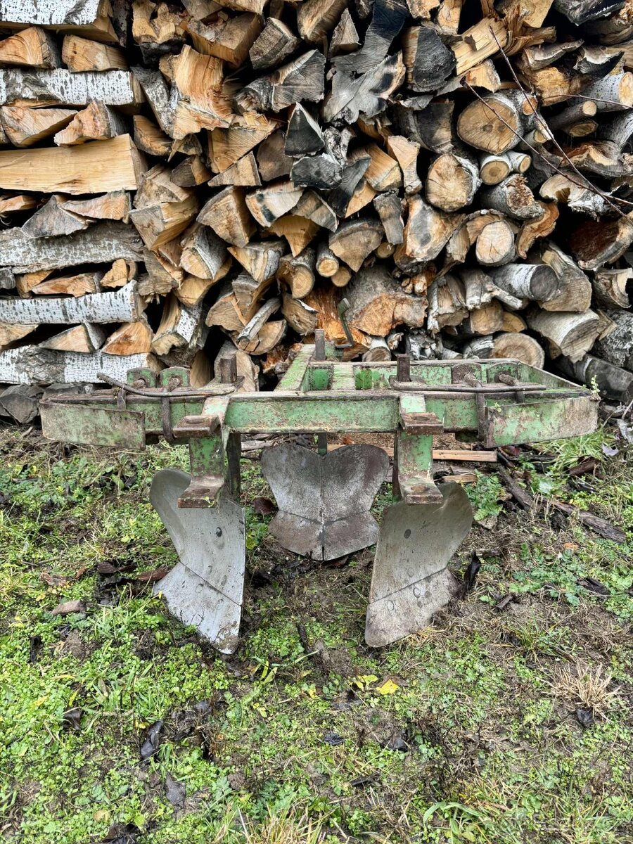 Pluh do vinohradu přiorávací, odorávací, rozorávací - 2