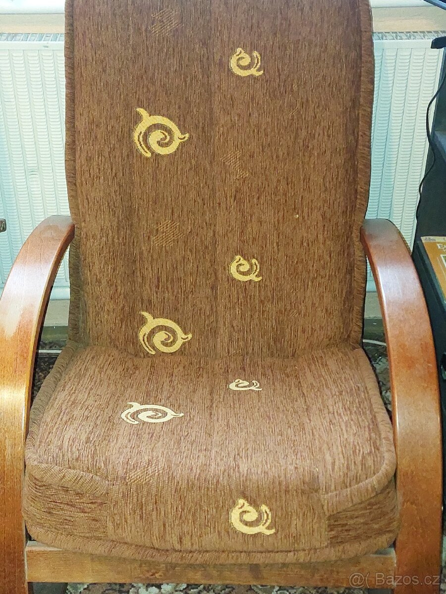 Pohovka a dvě křesla - 2