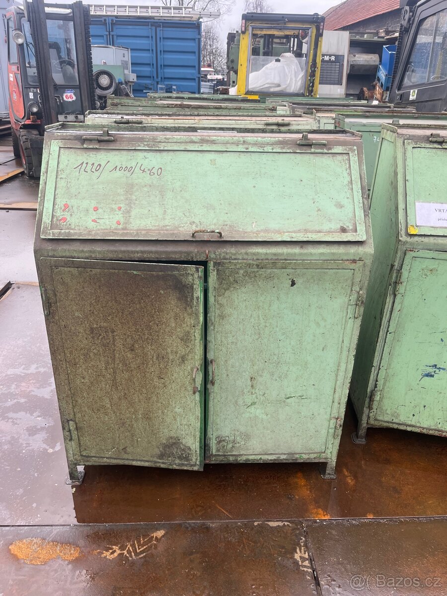 Plechová skříňka - 2