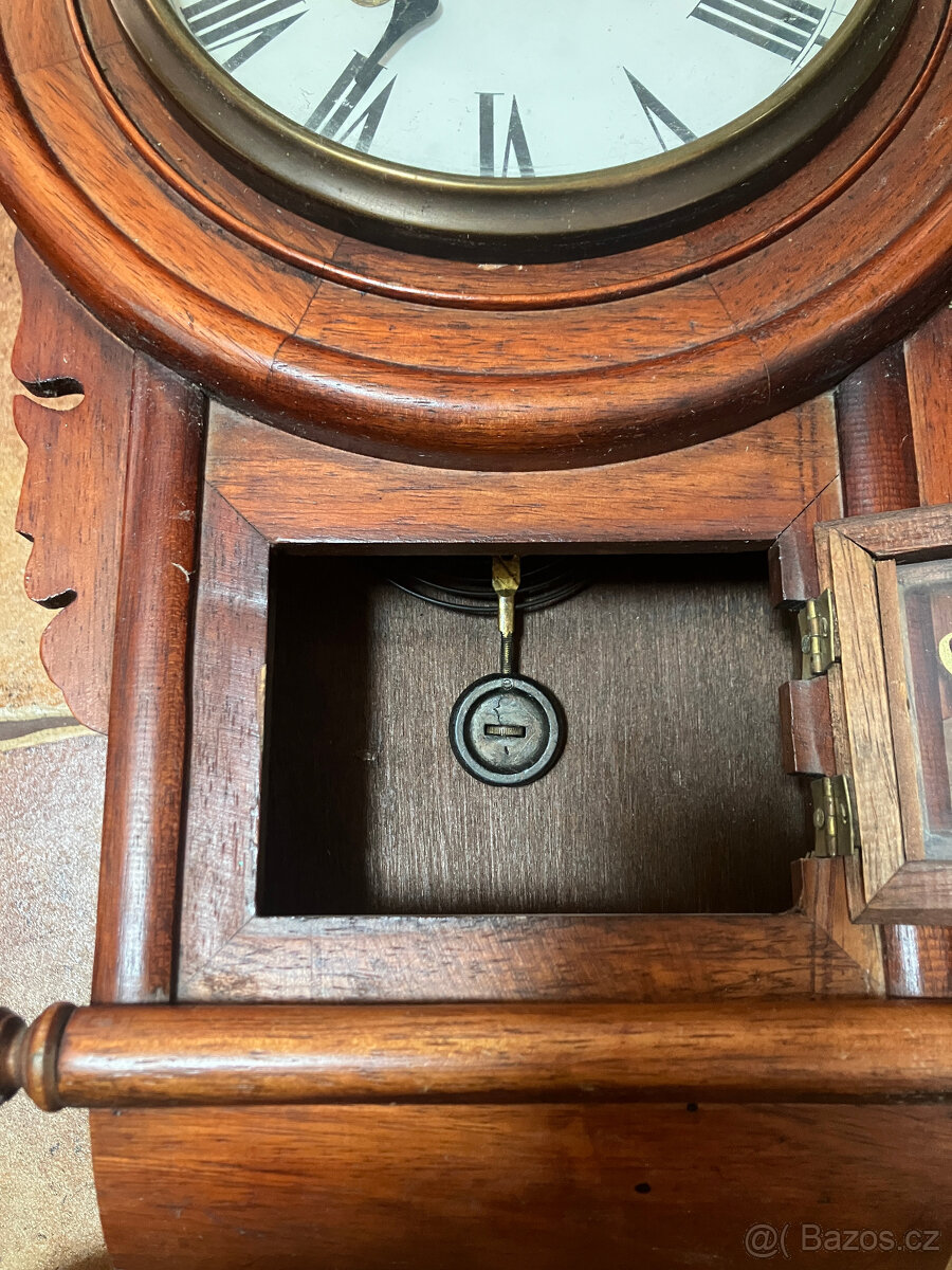 Staré, použité kyvadlové hodiny - 2