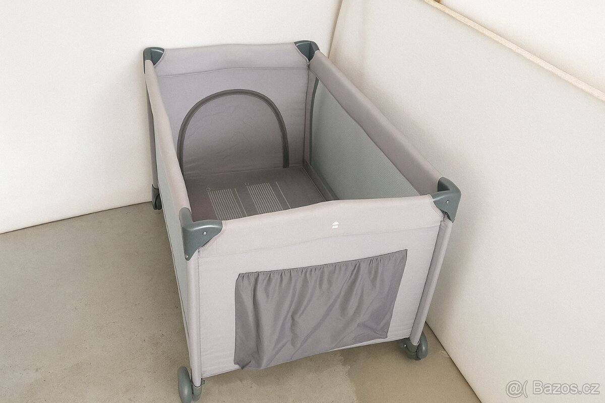 Skládací dětská postýlka - 2