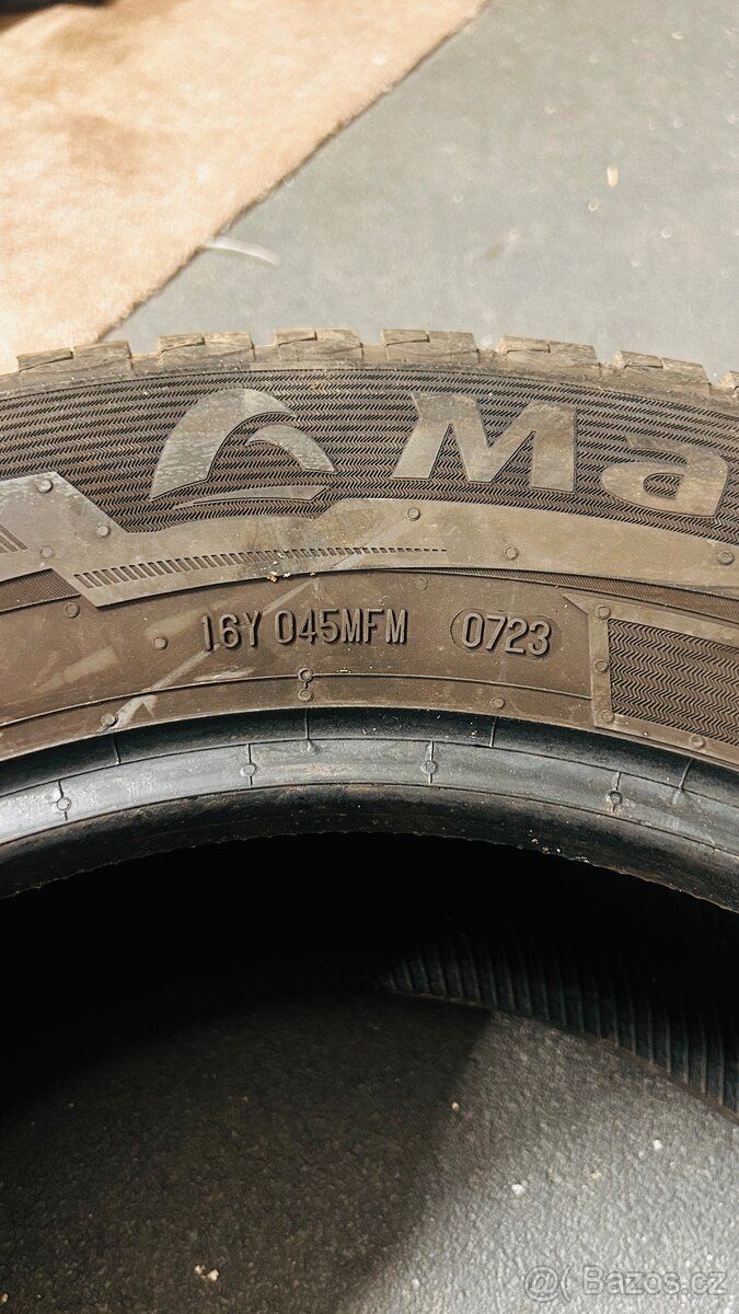 Pneu 215/65/R15 C - 2