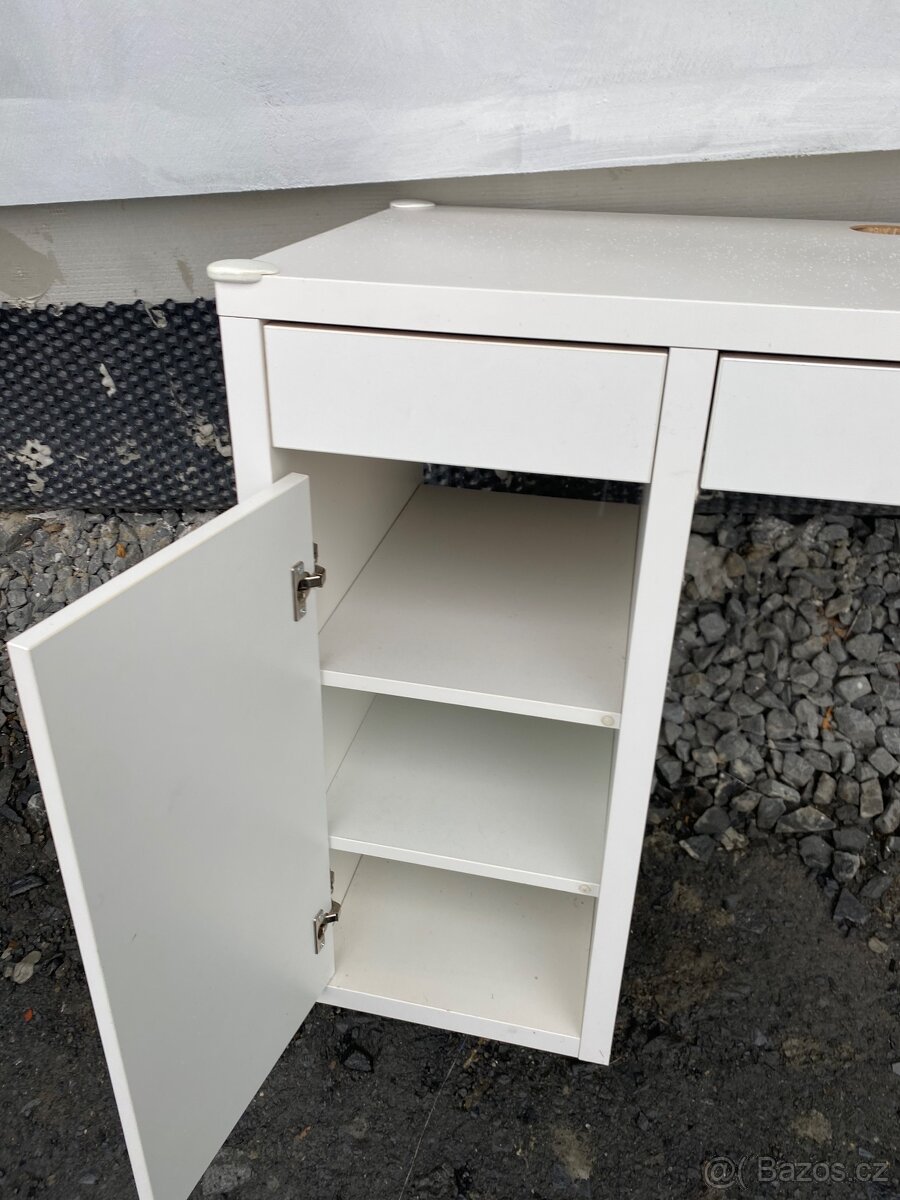 Prodám psací stůl z ikea - 2