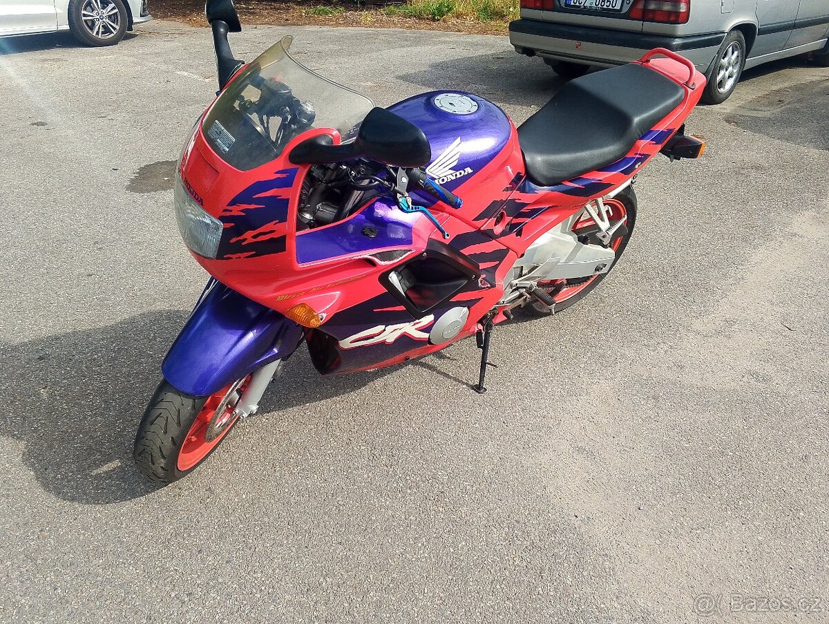 Honda CBR 600 PC25 - 2