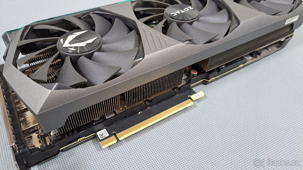 RTX 3080 Zotac AMP holo 10GB - 2