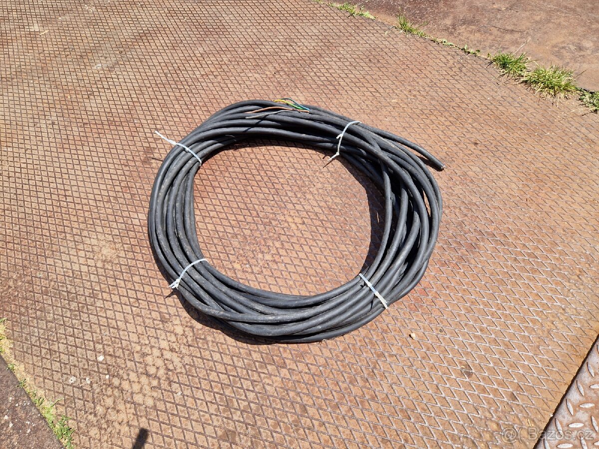 Měděný kabel 5 žil . Cca 35m - 2