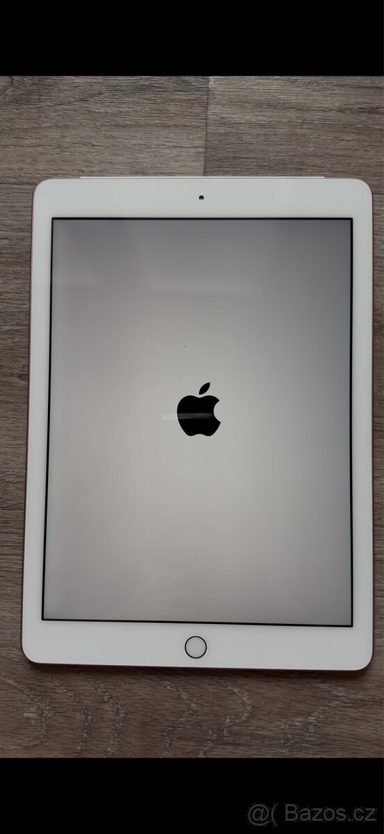 Apple iPad 6. Generace - 2