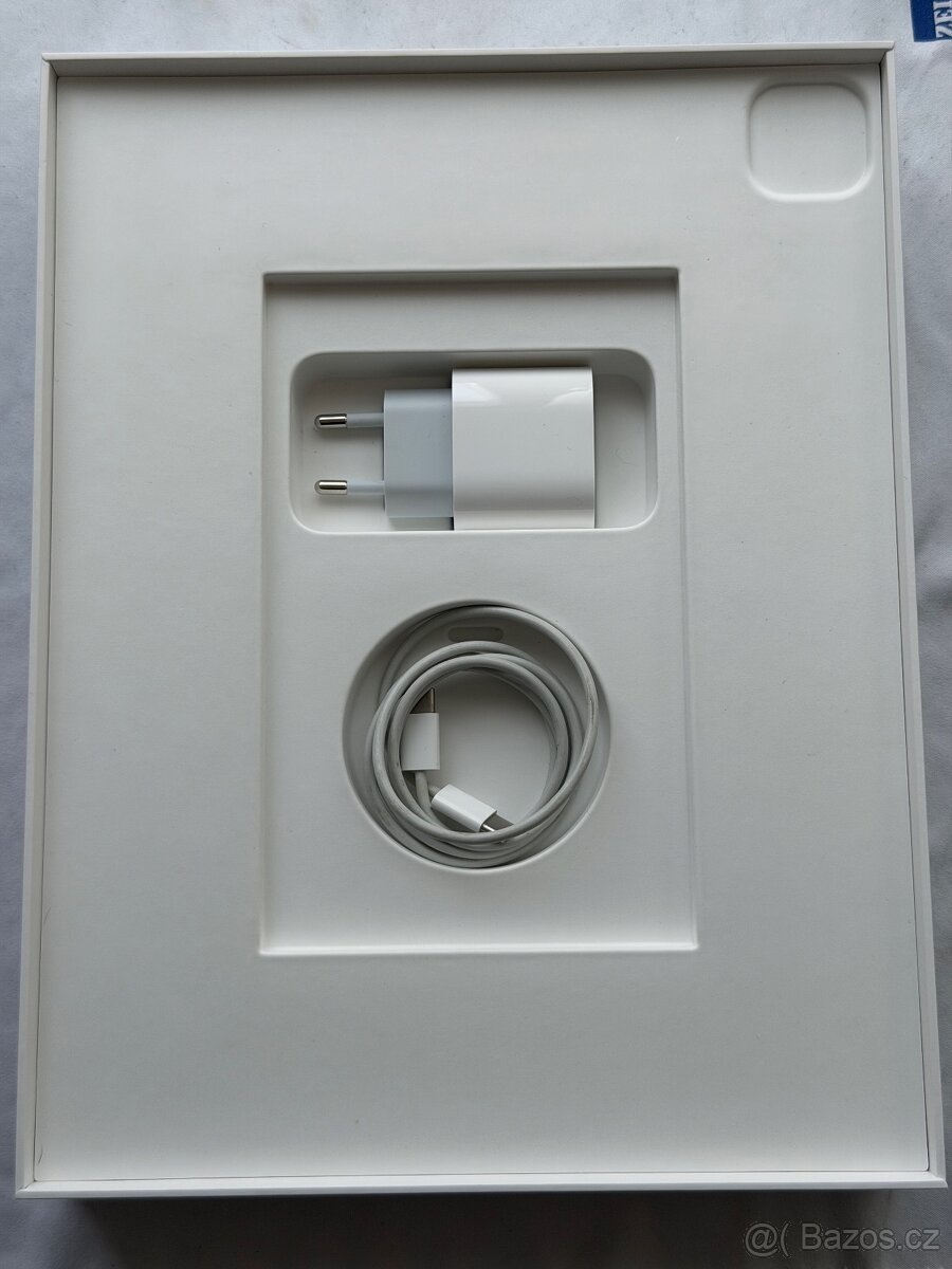 Apple iPad Pro 12.9" 2021 M1 256GB Cellular šedý - 2