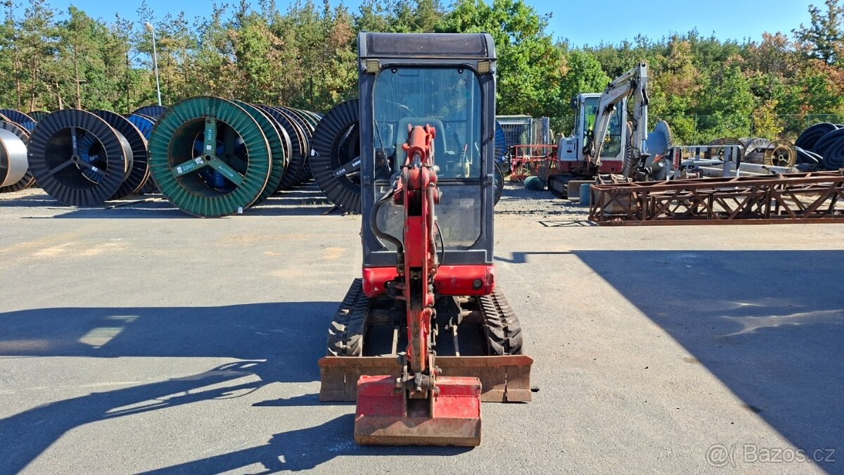 KOBELCO CNH E18 - 2