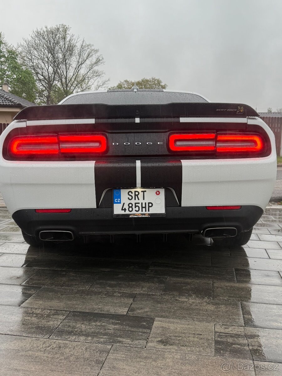 Dodge Challenger 6,4scat pack widebody - 2