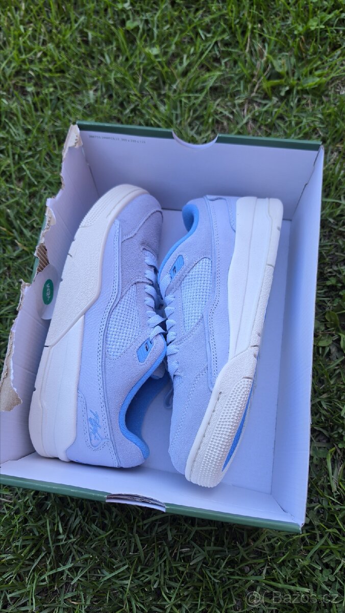 Jordan flight court 40,5eu - 2