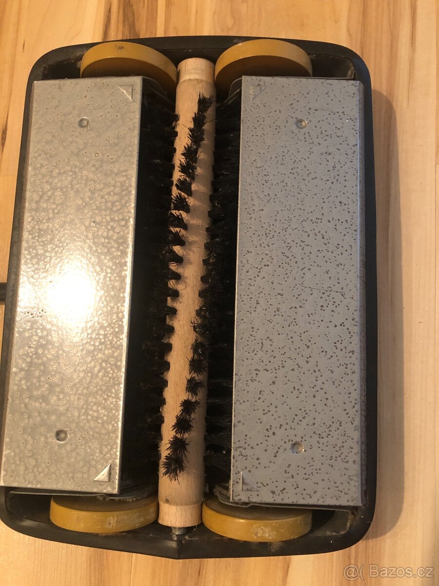 Ruční mechanický vysavač - 2