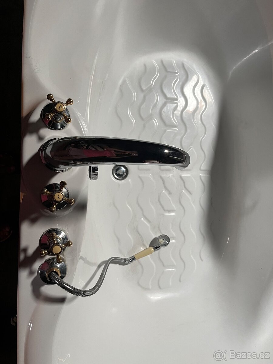 Akrylátová vana - 2