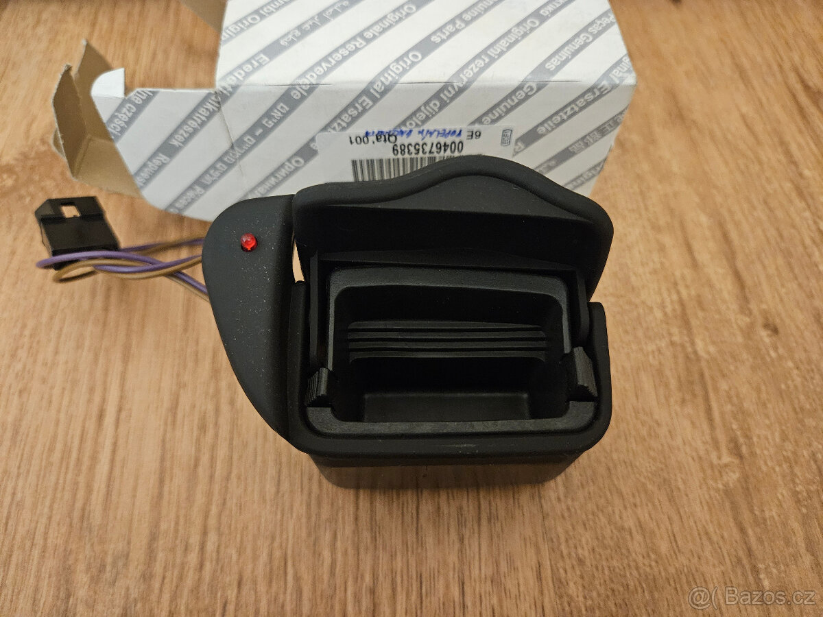 Nový originální popelník Fiat Barchetta - 2