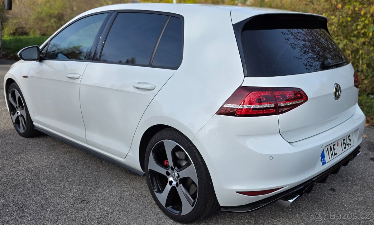Volkswagen Golf 7 GTI 2.0 TSI 162 kW - 2