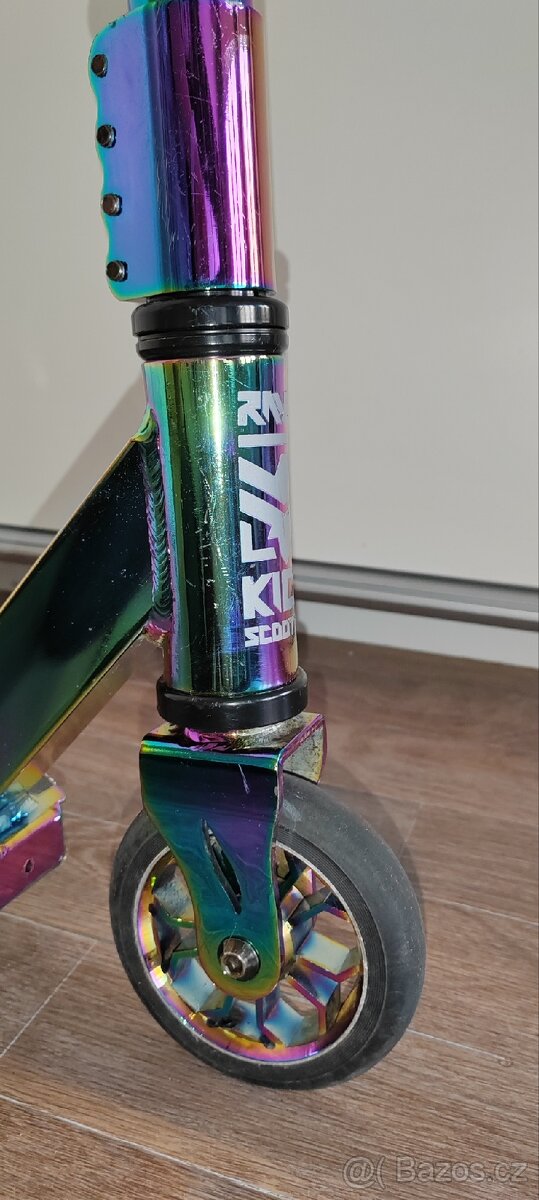 Freestyle koloběžka Raven Torden Neochrome - 2