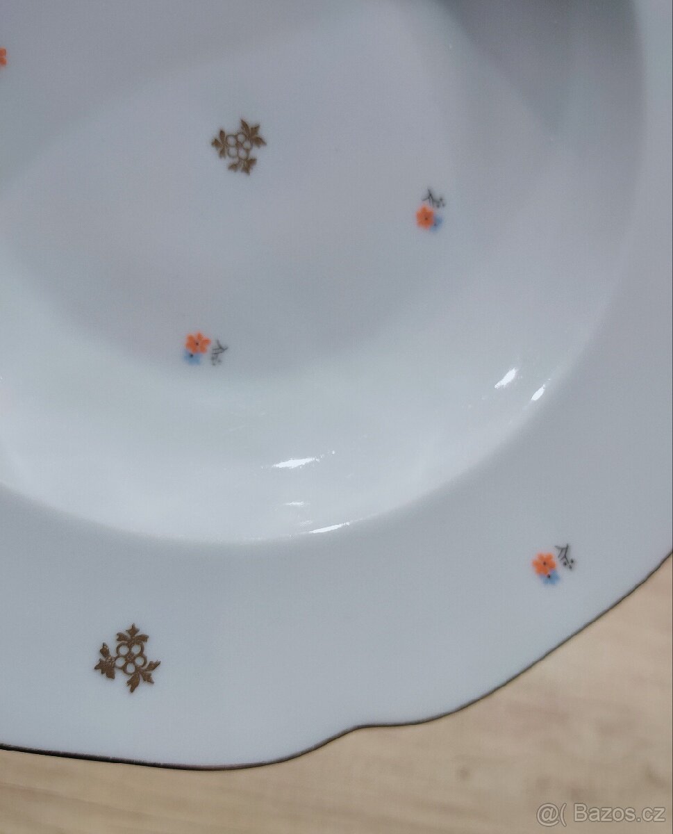 Jídelní 26ti dílná sestava Chodov - 2