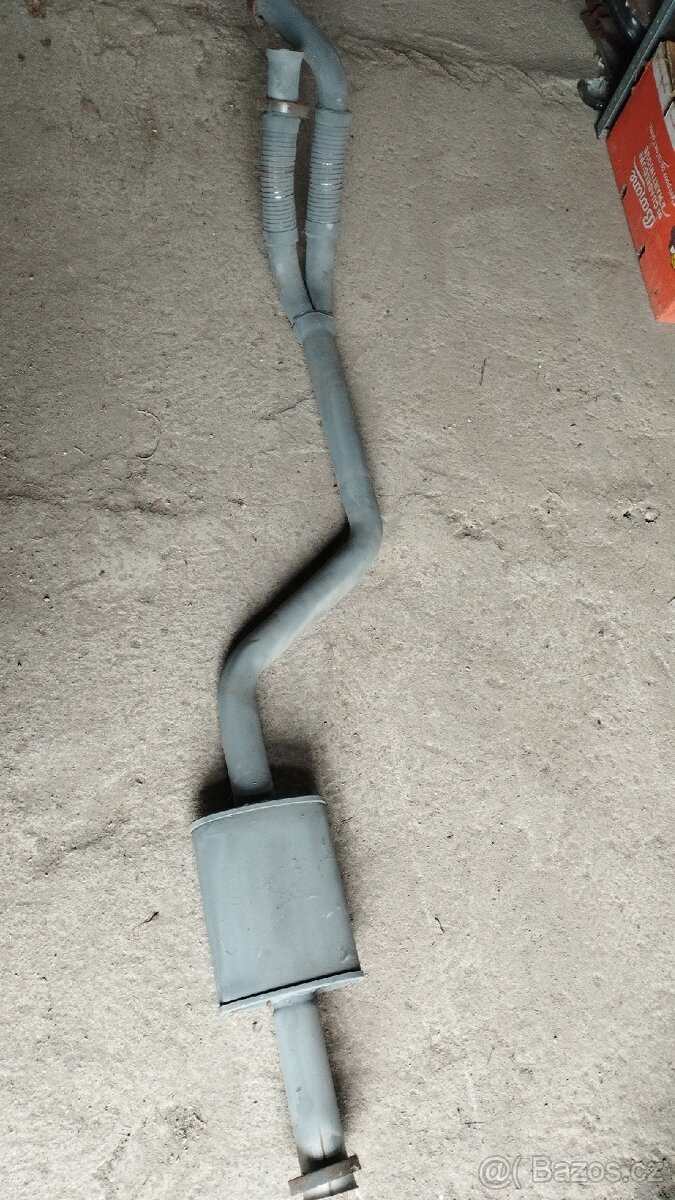 Prodám přední část výfuku Mercedes W124 300D - 2