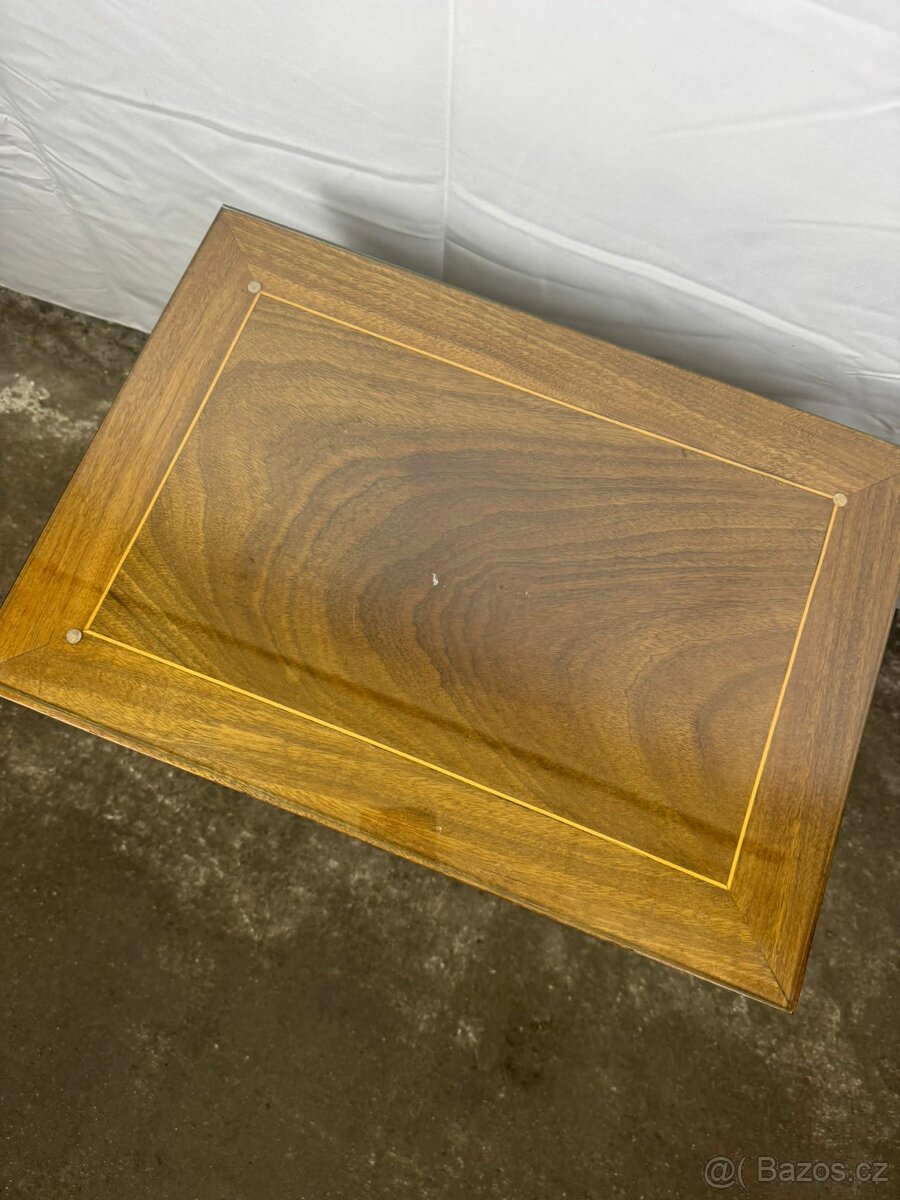 Malý odkládací stolek (136017) - 2