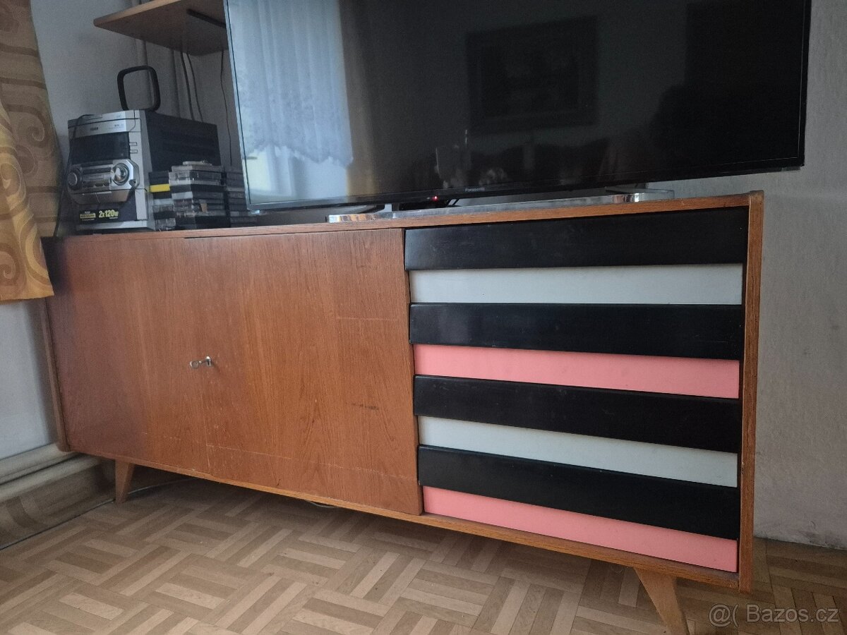 Prodám retro nábytek Jiří Jiroutek - 60. léta - 2