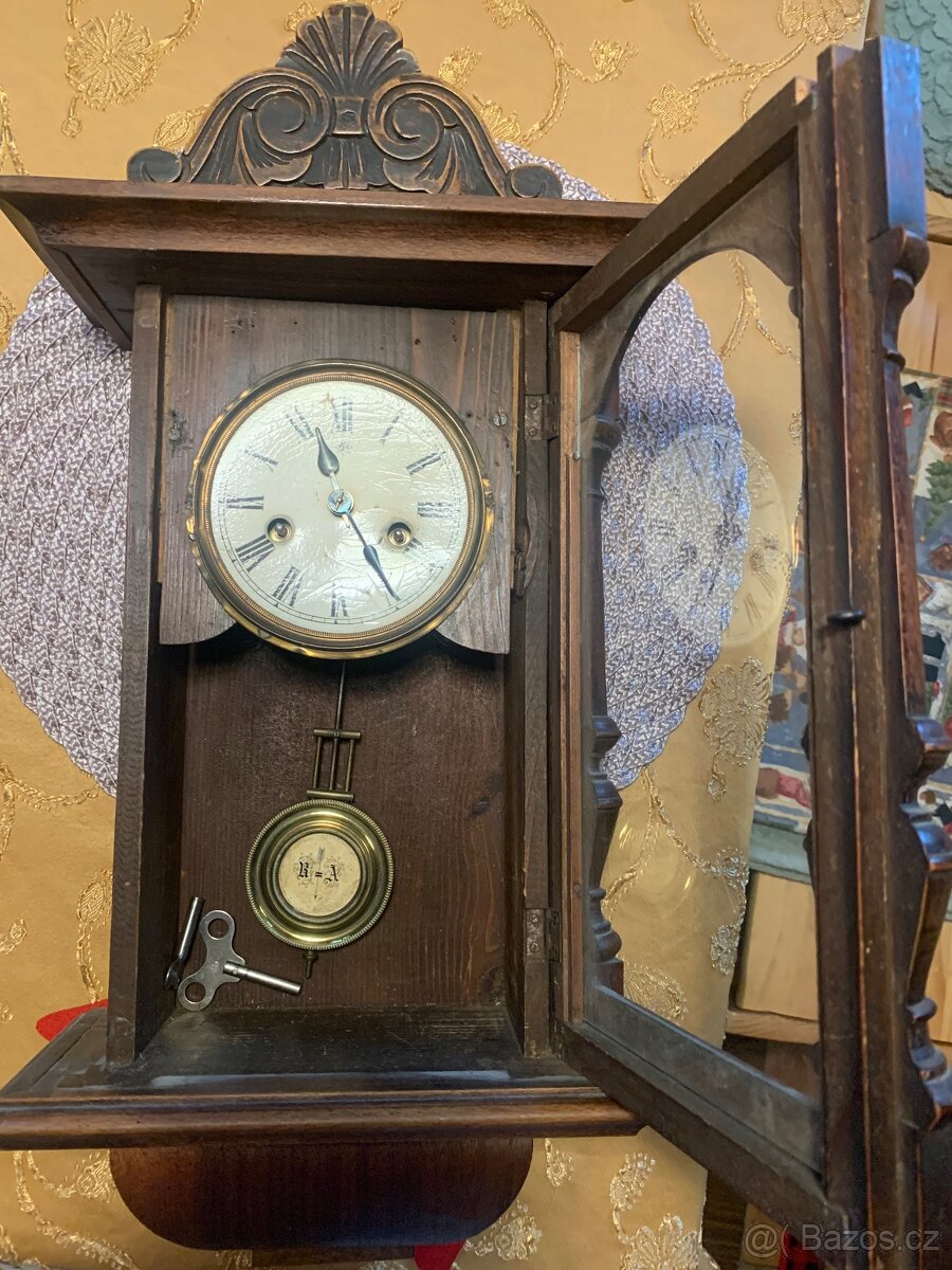 Prodám starožitné nástěnné hodiny Junghans - 2